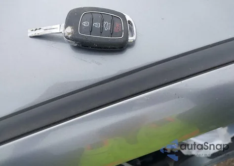 2018 Hyundai Sonata Se z USA, uszkodzony, nr VIN 5NPE24AF5JH623046